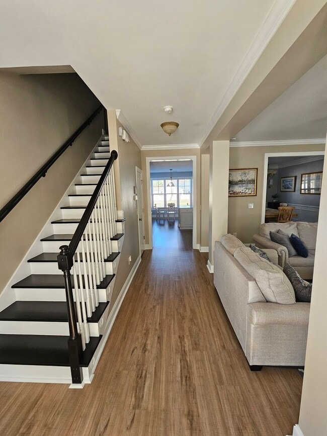 Building Photo - Welcome Home to Comfort and Style in North Charleston, SC!