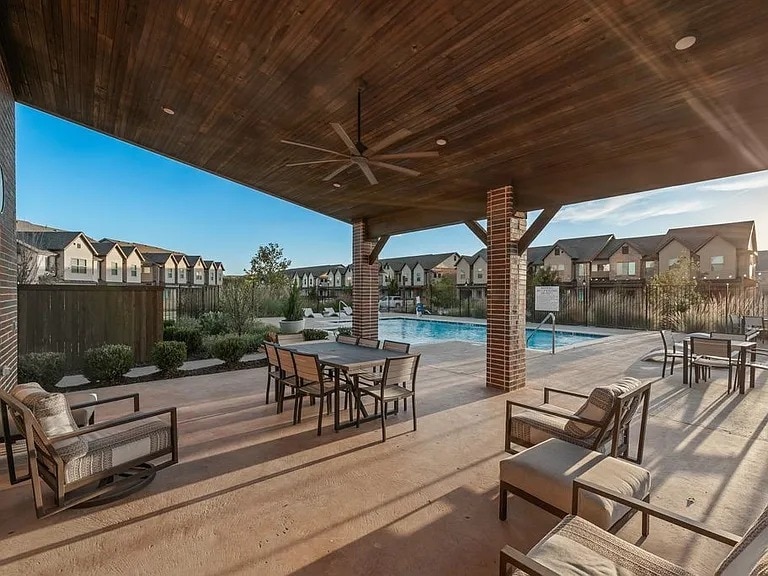 Building Photo - 2610 La Cala Dr