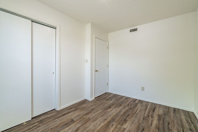 Building Photo - 2024 Baldwin St