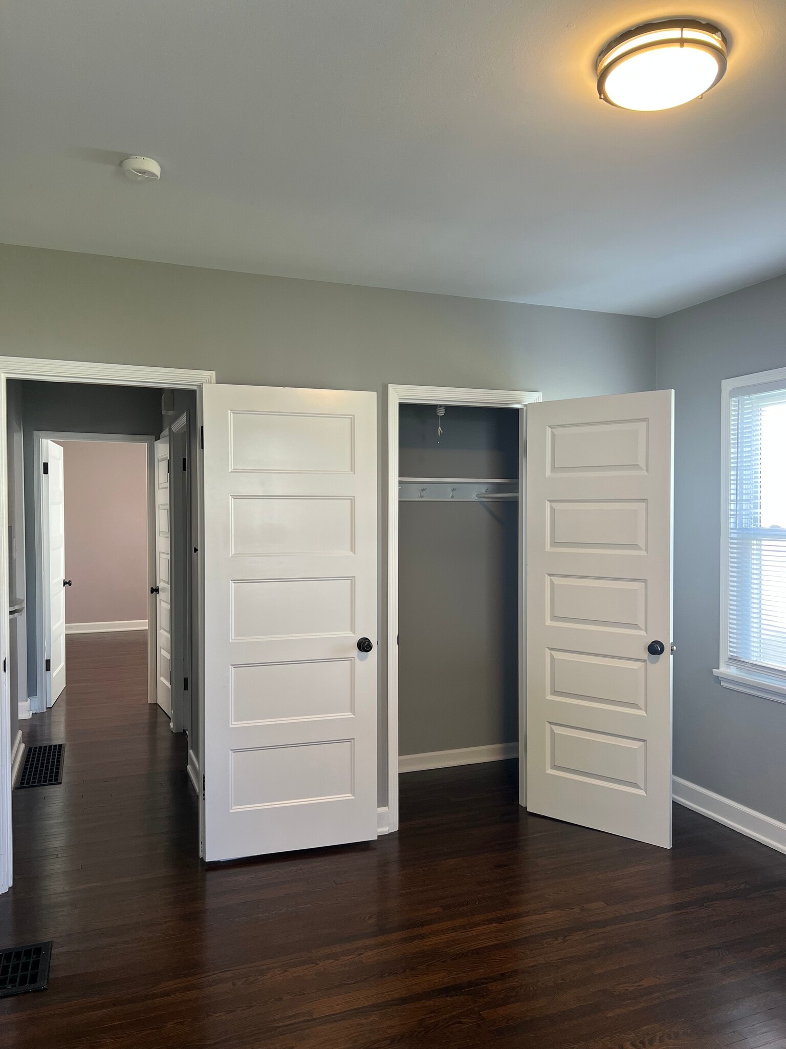 Building Photo - 1430 S Champion Ave