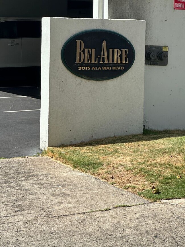 Building Photo - 2015 Ala Wai Blvd