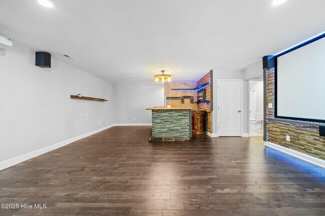 Building Photo - 312 Juniper Creek Blvd