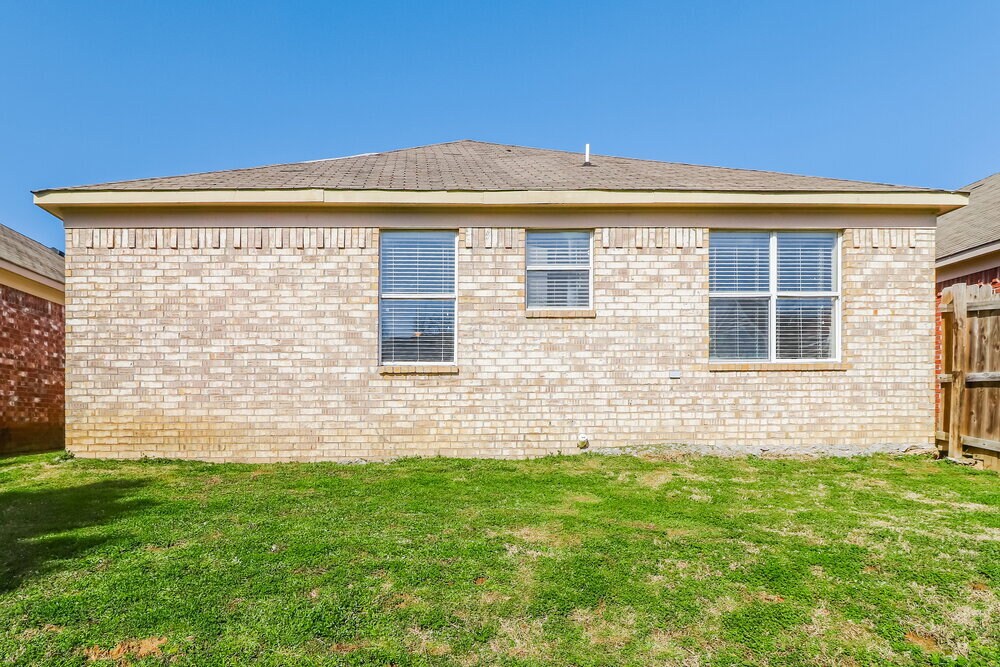 Building Photo - 5941 Wagon Hill Rd W