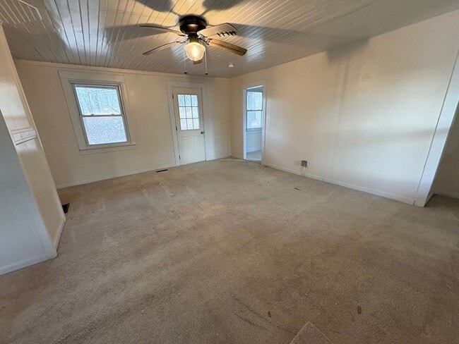 Building Photo - 50 Sullivan Rd