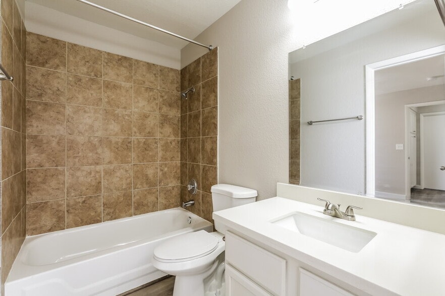 Building Photo - 6373 Rose Tree Ln