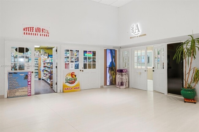 Building Photo - 5401 Collins Ave