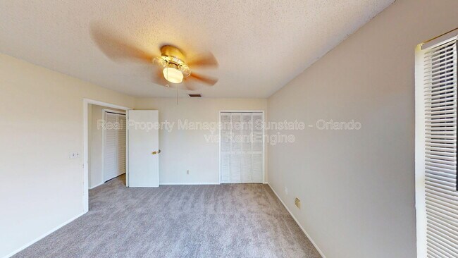 Building Photo - 10025 Creekwater Blvd