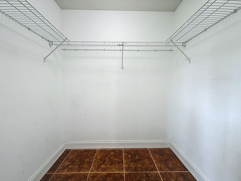 Building Photo - 20626 Longleaf Pine Ave
