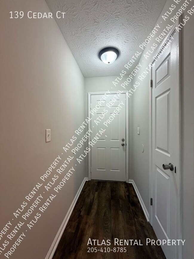 Building Photo - 139 Cedar Ct