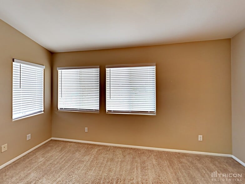 Building Photo - 9533 Quitman Ave