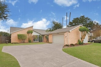 Building Photo - 8726 Wildforest Dr