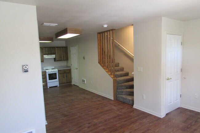 Lower level - 2234 Lamplighter Ln