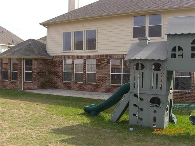 Building Photo - 321 Greenfield Dr