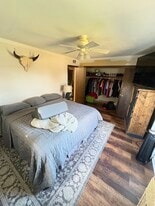 Building Photo - 2076 Chateau Ct