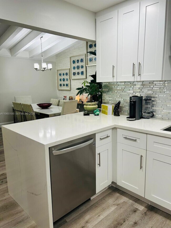 Building Photo - 7039 SW 115th Pl