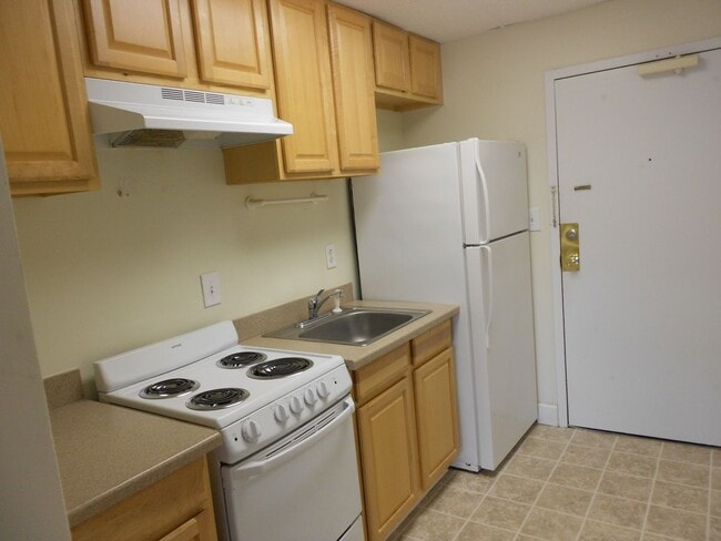 Building Photo - 1 Bedroom Apartment in Downtown Athens - S...
