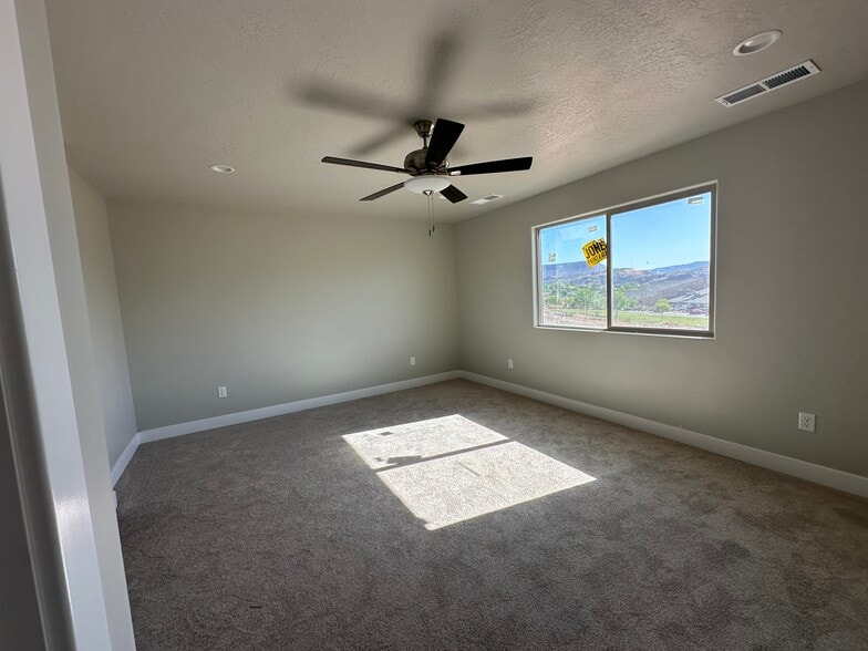 Building Photo - 408 N 480 W