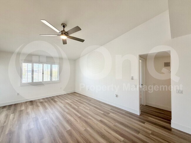 Building Photo - 12810 W Blue Bonnet Dr