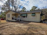 Building Photo - 8334 Oak Tree Rd