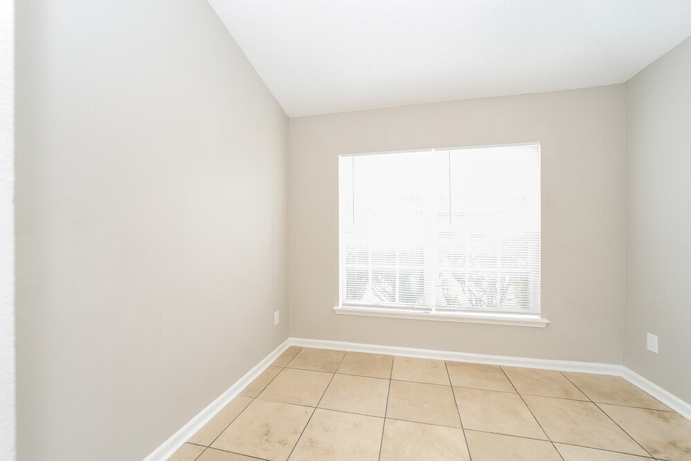 Building Photo - 11576 Kings Ridge Ct N