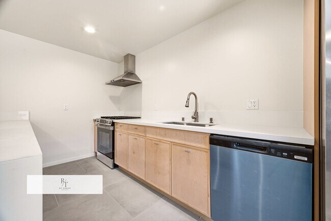 Building Photo - 414 Stedman Pl