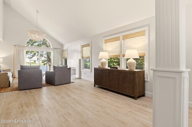 Building Photo - 120 Alsace Ct