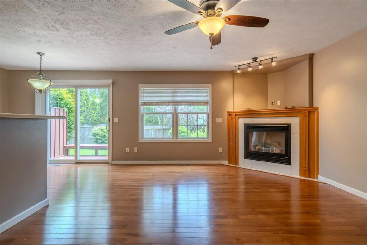 Building Photo - 1114 Doral Dr