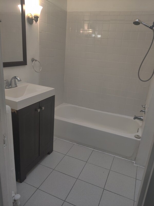 Building Photo - 1708 67th Ave