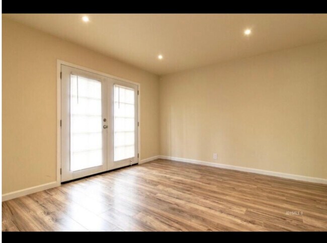 Building Photo - 54055 Pine Crest Ave