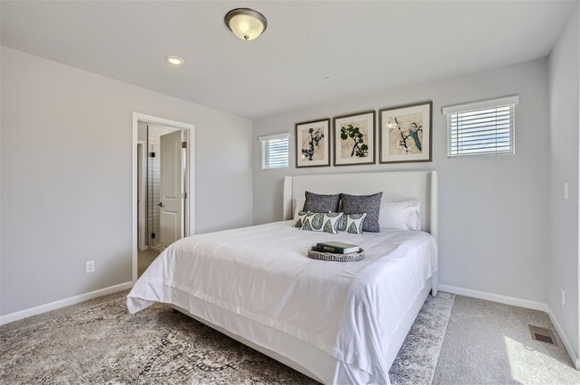 Building Photo - 2234 Walbridge Rd