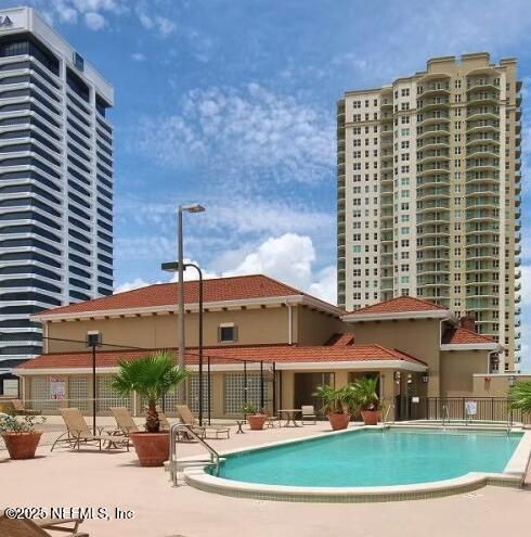 Primary Photo - 1478 Riverplace Blvd