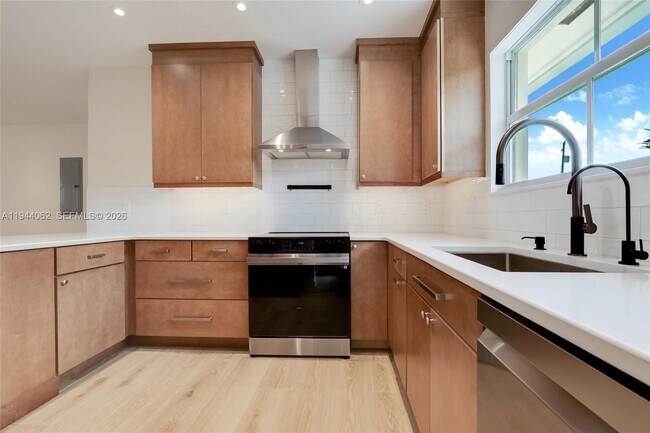 Building Photo - 6356 SW 14th St