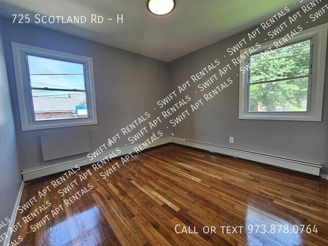 Building Photo - 725 Scotland Rd