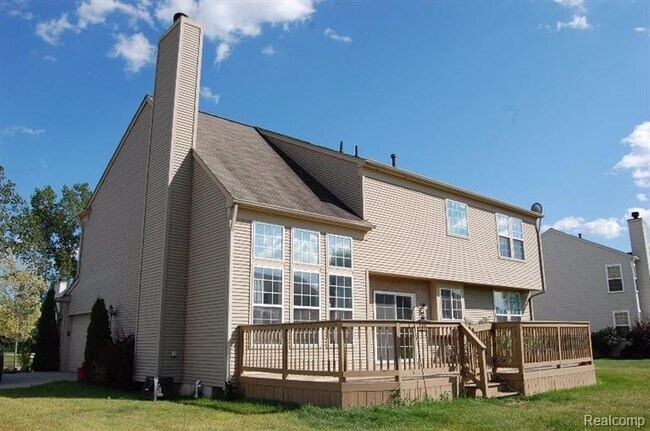 Building Photo - 6122 Cherrywood Dr