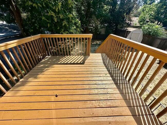 Building Photo - New on the Market!