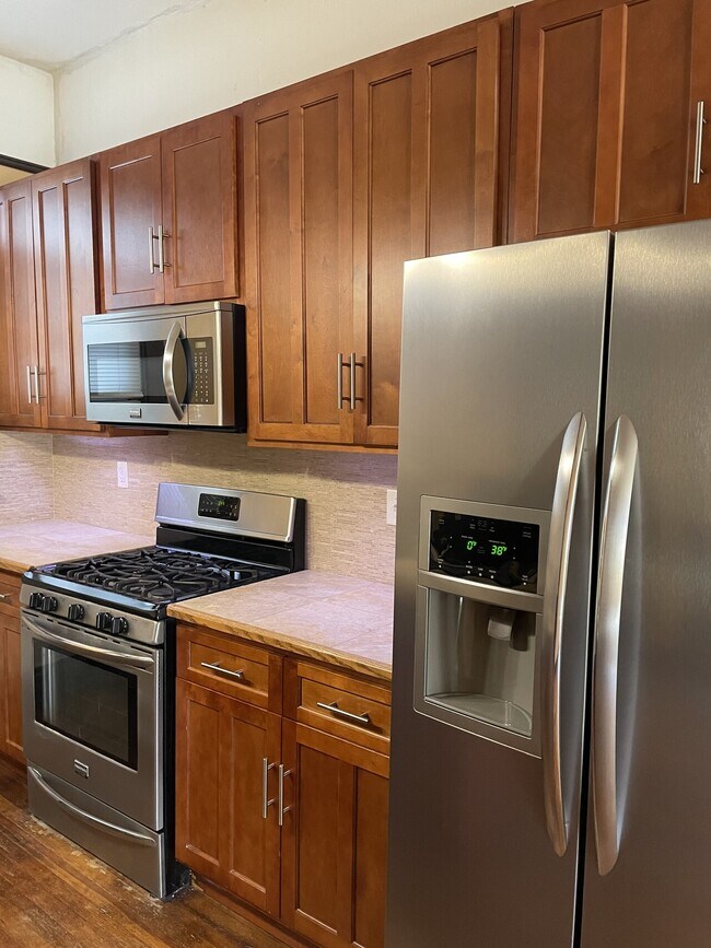 Building Photo - Sunflower Estate LLC