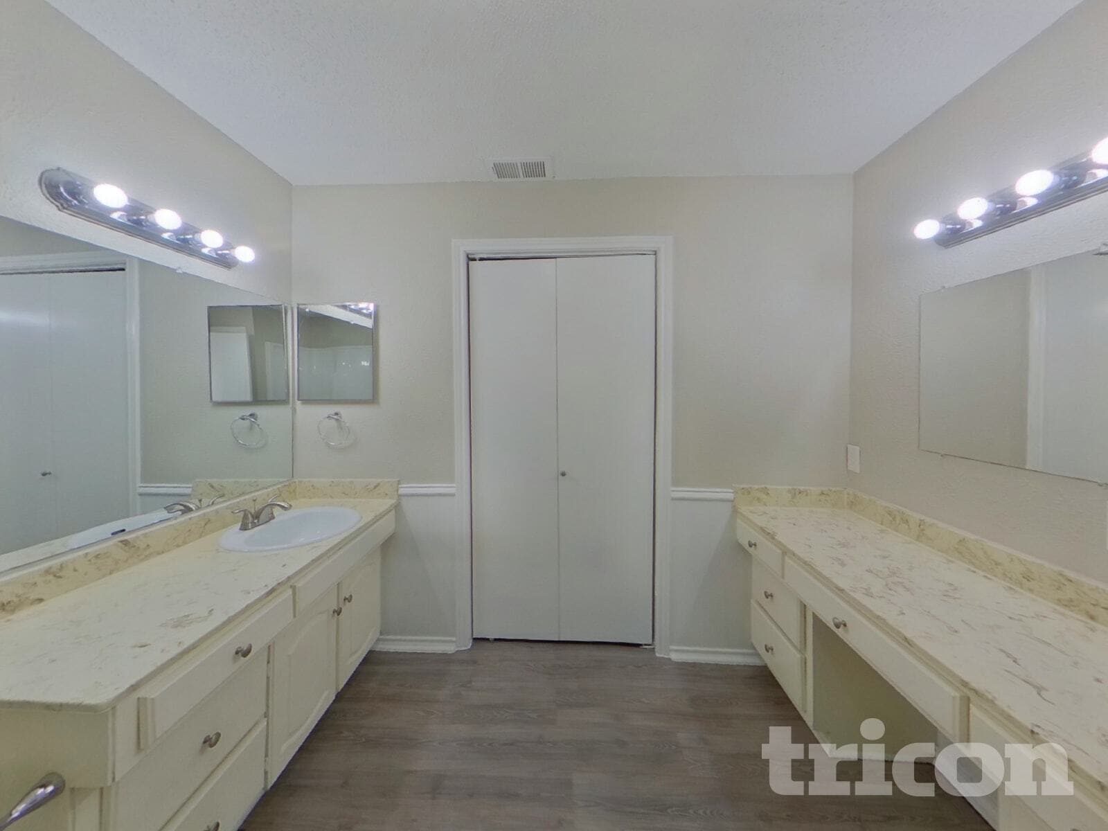 Building Photo - 737 SE 3rd St