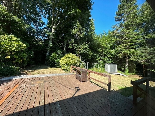 Building Photo - Beautiful Home in Astoria!