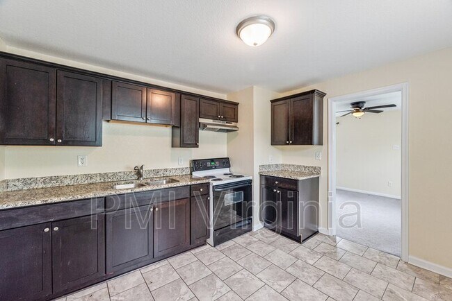 Building Photo - 68 Carver Cir