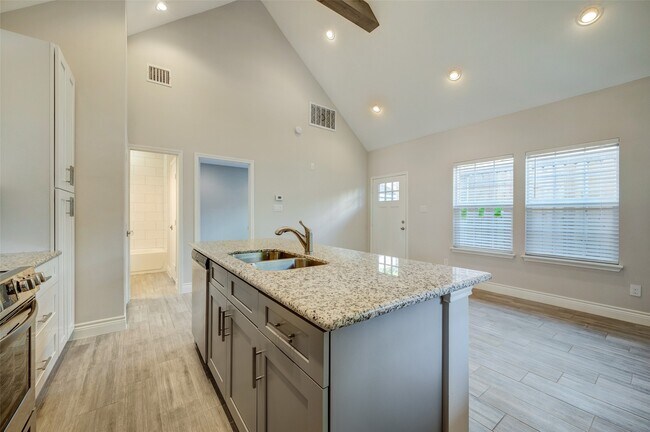 Building Photo - 1213 Armstead St