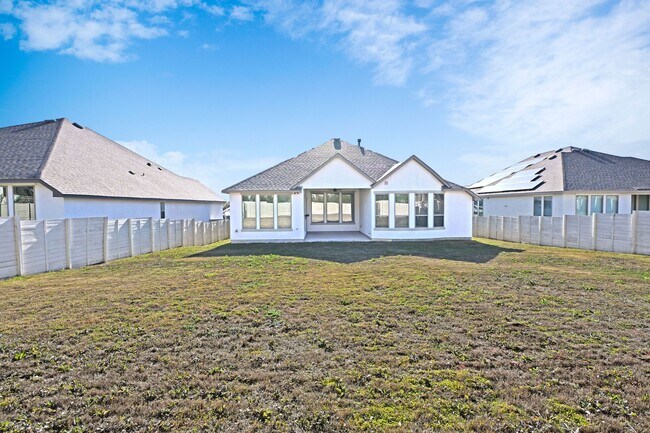 Building Photo - 588 Vale Ct