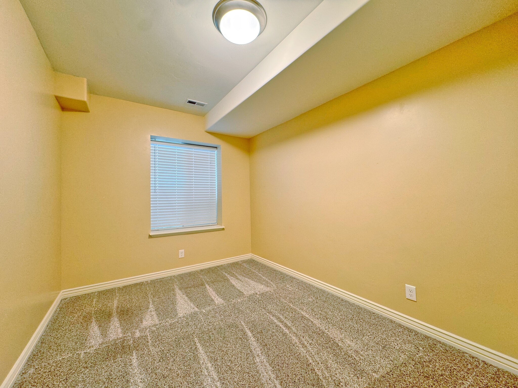 Building Photo - 1248 E 530 N