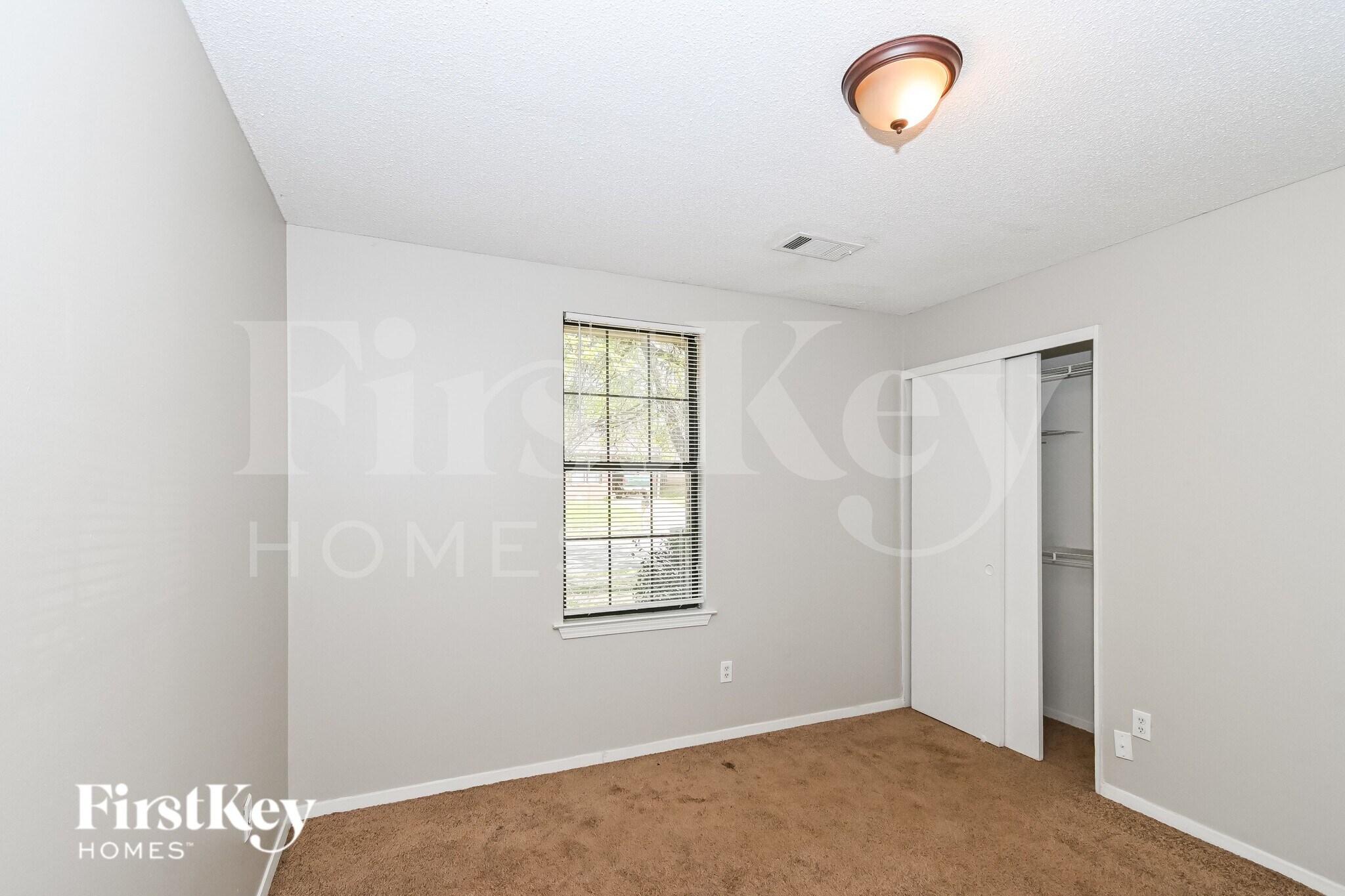 Building Photo - 5765 Ashridge Pl