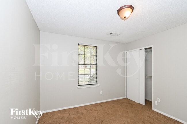 Building Photo - 5765 Ashridge Pl