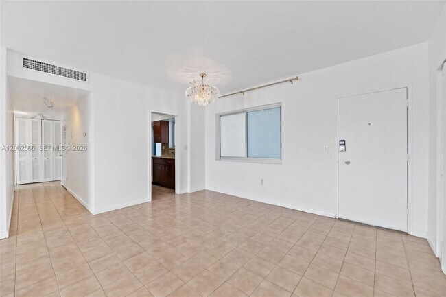 Building Photo - 9101 E Bay Harbor Dr