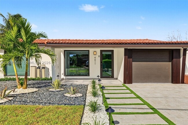 Building Photo - 4611 SW 34th Dr