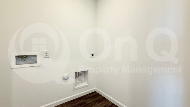 Building Photo - 14515 S Vera Cruz Rd