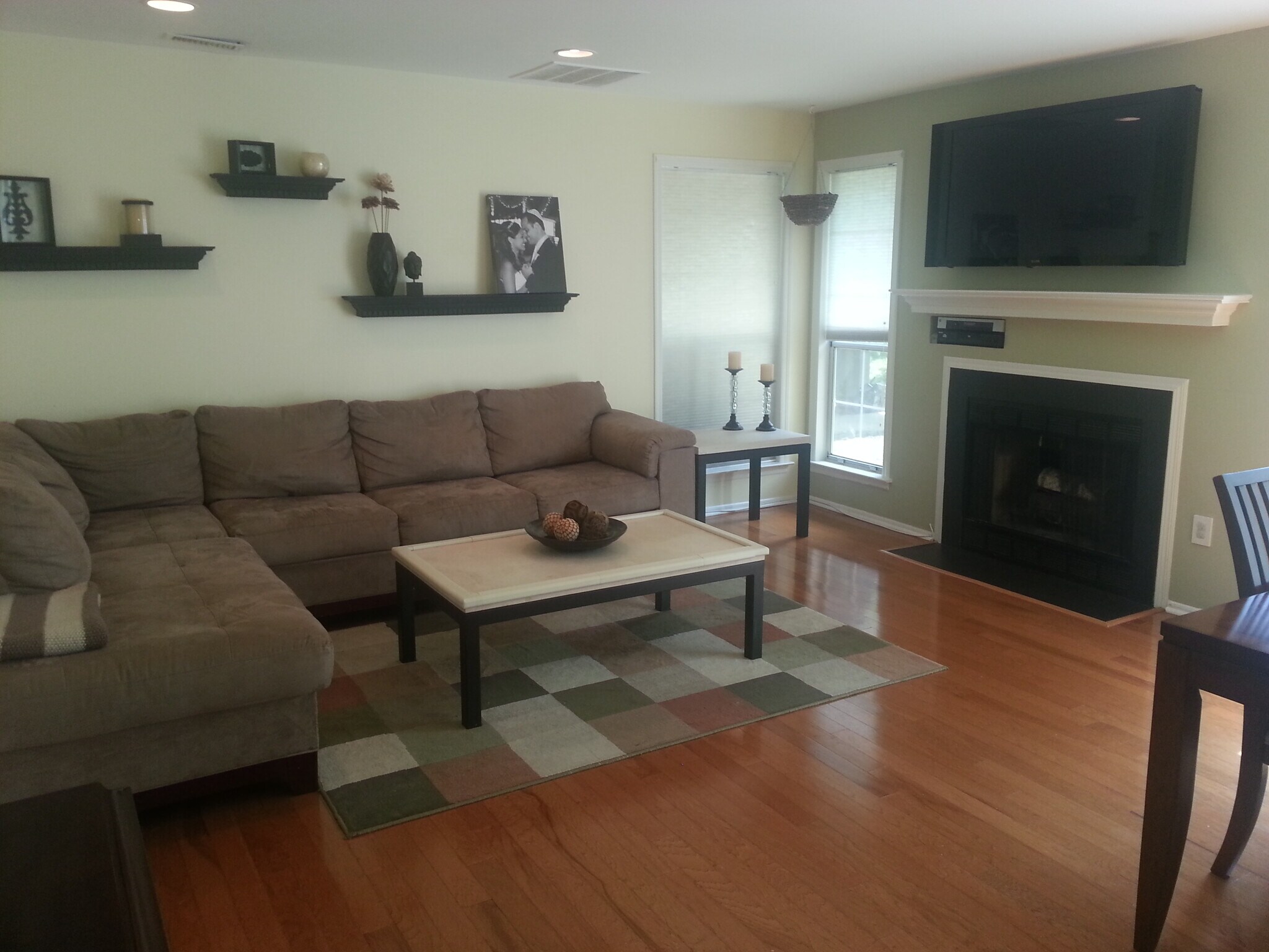 Livingroom - 131 Country Club Dr
