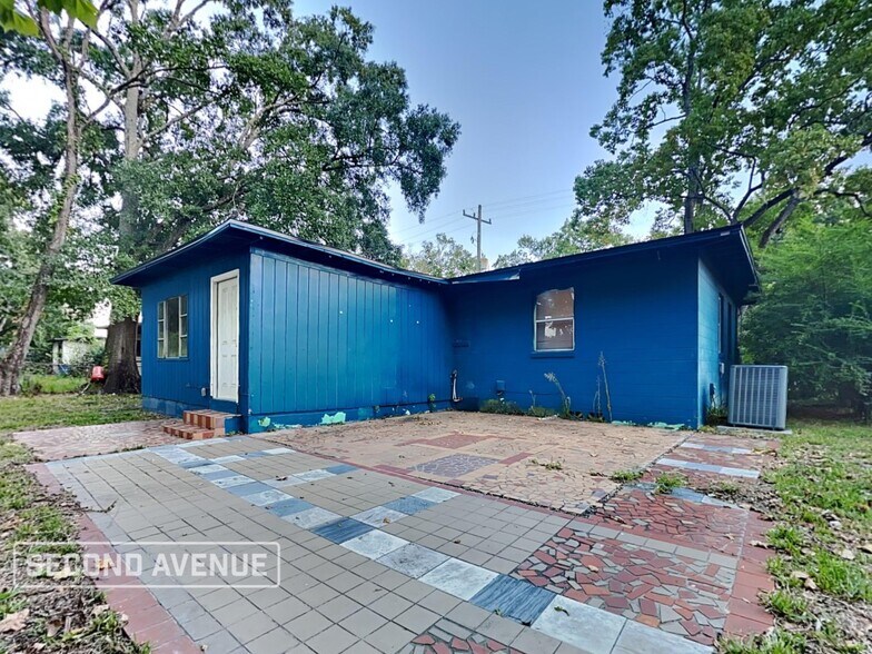 Building Photo - 3213 Brasque Dr