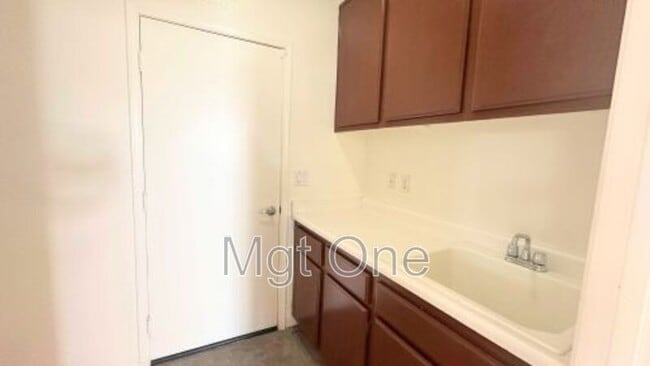 Building Photo - 20823 Westbury Rd